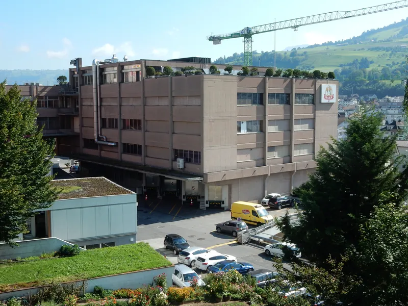 Küssnacht am Rigi, Bahnhofstrasse, Baer cheese factory (08.09.2015)