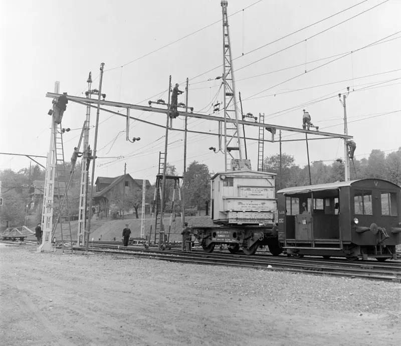 Fahrleitungsjochauswechslung in Küssnacht am Rigi (25.10.1951)