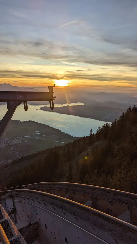 Oranger Sonnenuntergang (2024-03-20 18:32:19)