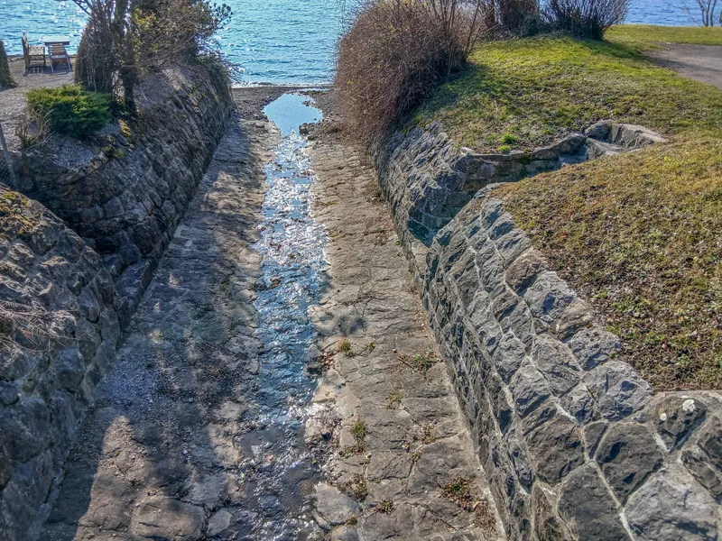 Mündung des Fallenbachs in den Vierwaldstättersee, Brunnen SZ 20260205-jag9889 (2026-02-05 12:23:21)