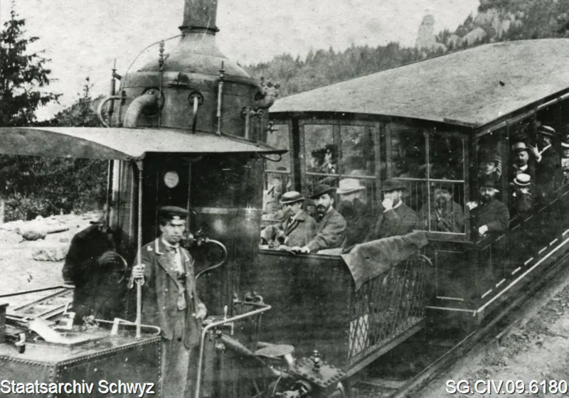 Vitznau-Rigi-Bahn mit Passagieren (keine Angabe)