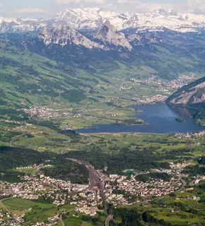 Rigi füdlibagge (8738322283) (2013-05-14 18:15)