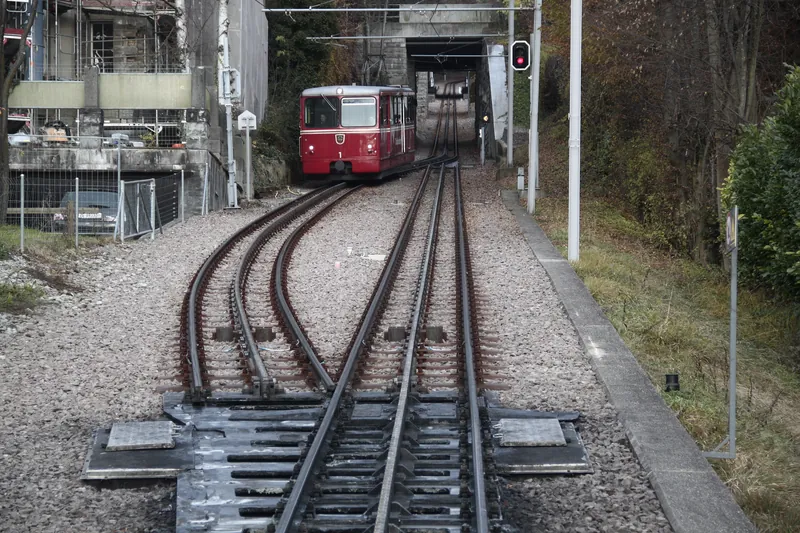 Double track section of Dolderbahn 02 (2012-11-23 14:53:04)