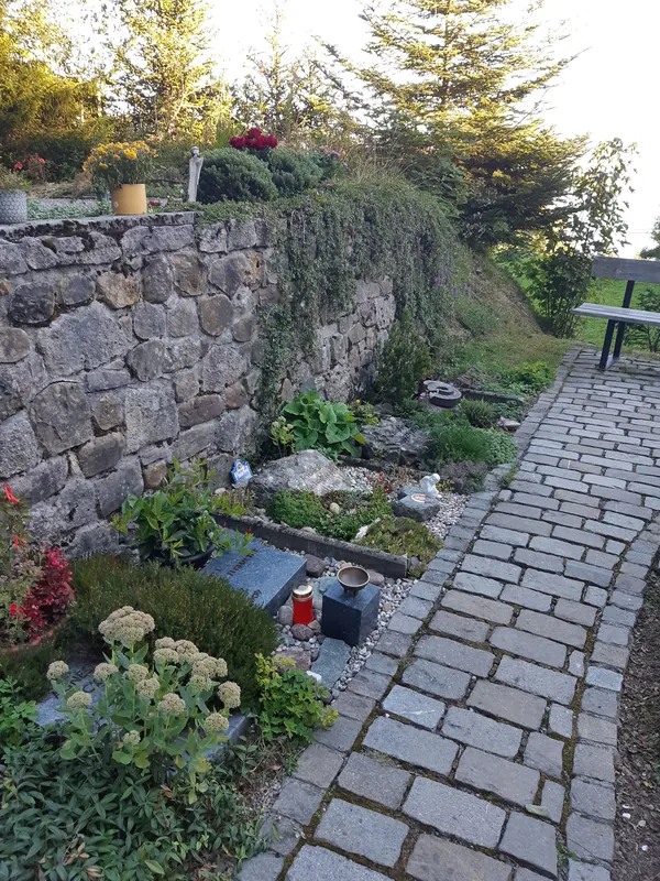 Rigi Kaltbad-cemetery-02ESD (2023-09-04)
