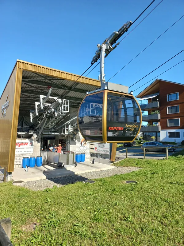 Kuessnacht-ropeway-Seebodenalp-lower station-04ASD (2023-09-05)