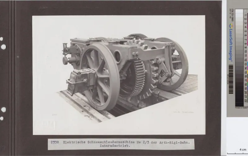 Elektrische Schneeschleudermaschine He 2/3 der Arth- Rigi -Bahn, Zahnradantrieb (ca. 1930)