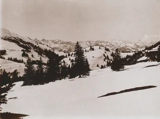Rigi (SZ), main ridge northwest-southeast of the Rigi massif, looking southwest (SW) (ca. 1906)