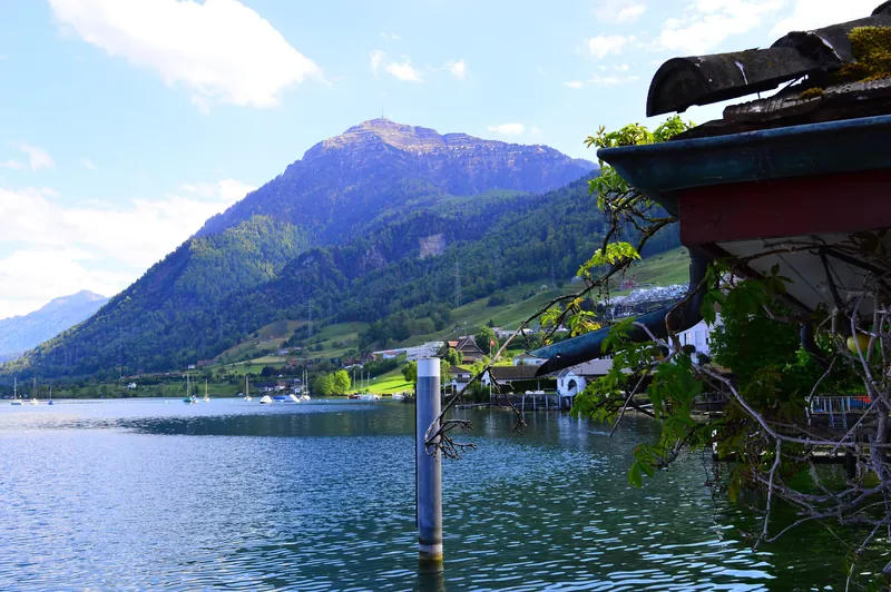 Rigi vom Hafen von Immensee aus (2020-04-27 16:13:56)
