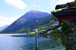 Rigi vom Hafen von Immensee aus (2020-04-27 16:13:56)