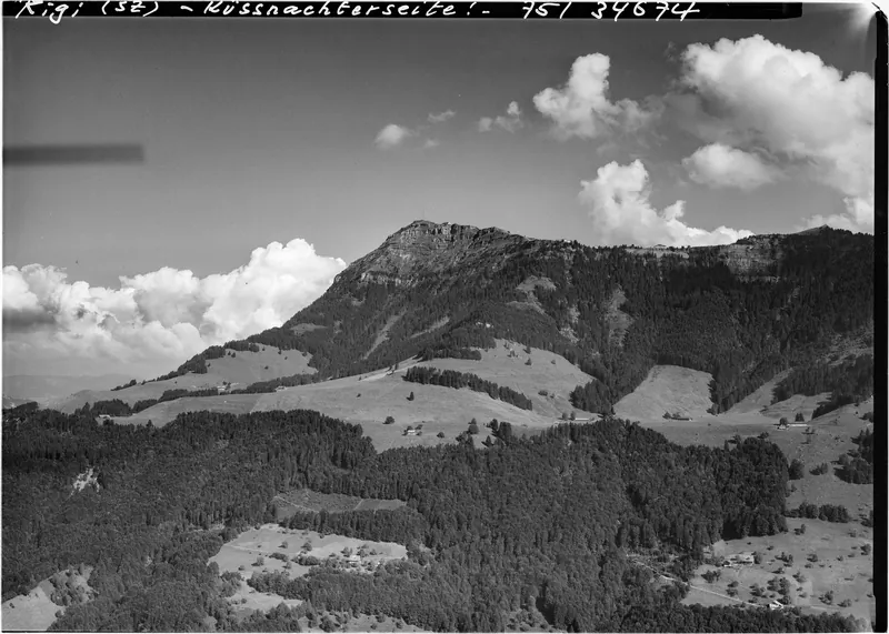 Rigi Massif SZ, overviews and partial views from the direction of Küssnacht am Rigi SZ with Seebodenalp (01.10.1975)