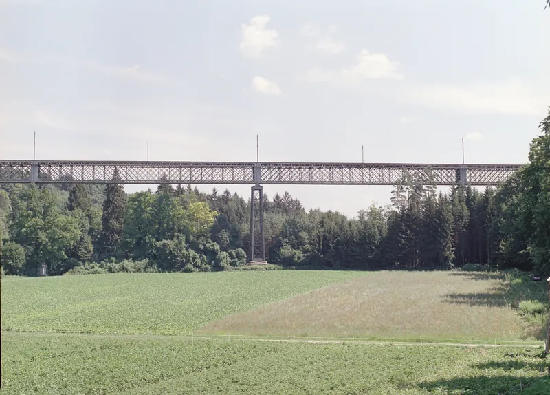 Railroad bridge at Ossingen (over the river Thur): 1: train 7955 at 14:33 from Winterthur, S 29 without lateral sun ; 2: train 7958 at 15:25 to Winterthur, S 29 with lateral sun ; 3: train 7959 at 15:33 from Winterthur, S 29 with lateral sun ; Chräbel in Goldau with Rigi steam loco 17 and BDhe 4/4 15 and driving trailer Bt 25 on downhill at 09:45 (25.07.2001-02.08.2001)