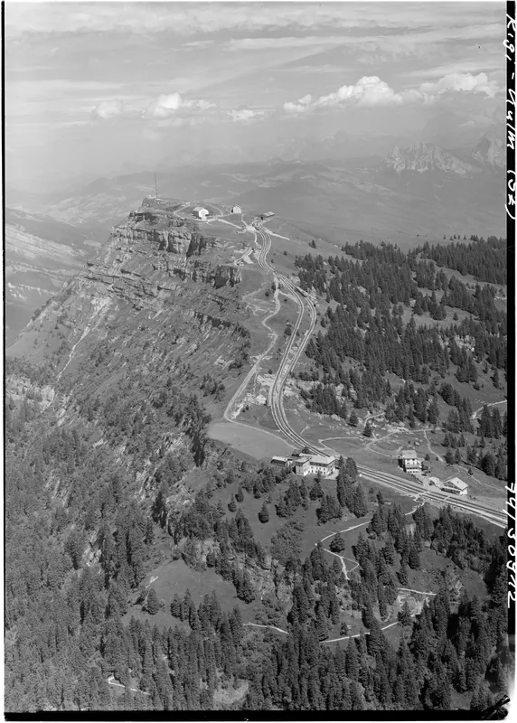 Rigi Kulm SZ, summit lot, also railroad track (09.07.1974)