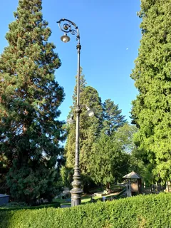 Weggis-street lamp near city hall-01ASD (2023-09-03)