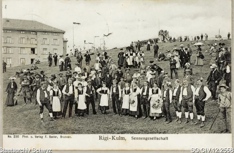 Die Sennengesellschaft versammelt sich auf der Rigi-Kulm (1905)