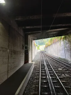 Rack railway Vitznau to Rigi (Kulm)-railway station Vitznau-view to track-01ASD (2023-09-04)