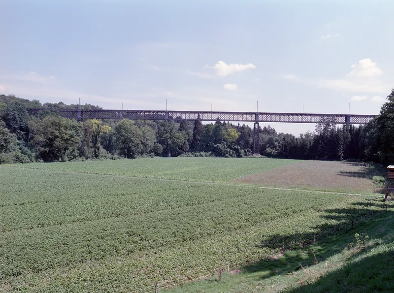 Railroad bridge at Ossingen (over the river Thur): 1: train 7955 at 14:33 from Winterthur, S 29 without lateral sun ; 2: train 7958 at 15:25 to Winterthur, S 29 with lateral sun ; 3: train 7959 at 15:33 from Winterthur, S 29 with lateral sun ; Chräbel in Goldau with Rigi steam loco 17 and BDhe 4/4 15 and driving trailer Bt 25 on downhill at 09:45 (25.07.2001-02.08.2001)