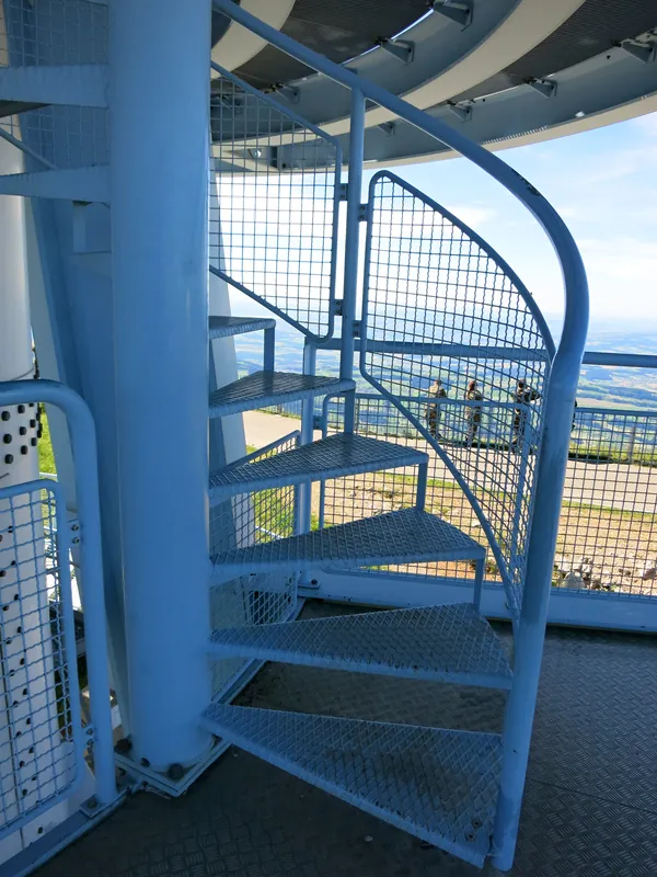 Rigi Sendeturm obere Treppe (2014-07-18)
