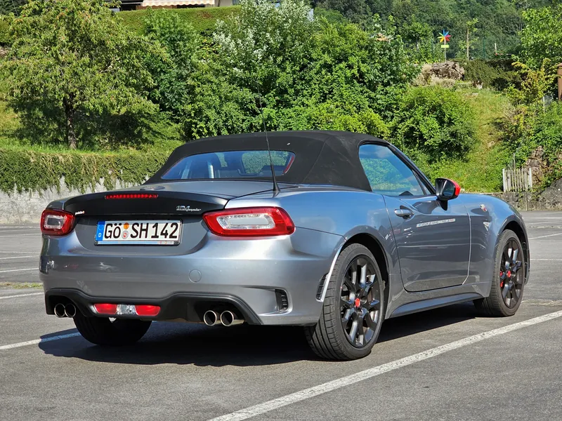 Abarth 124 Spider Type 348 Grigio Argento (5) (2023-06-15 17:36:43)