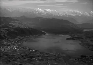 Train with lake and Rigi (05.07.1956)
