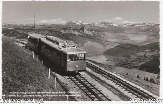 Vitznau-Rigi-Bahn unterhalb Rigi-Kulm (1800 m), Blick auf Lauerzersee, Schwyzer- und Glarneralpen (keine Angabe)