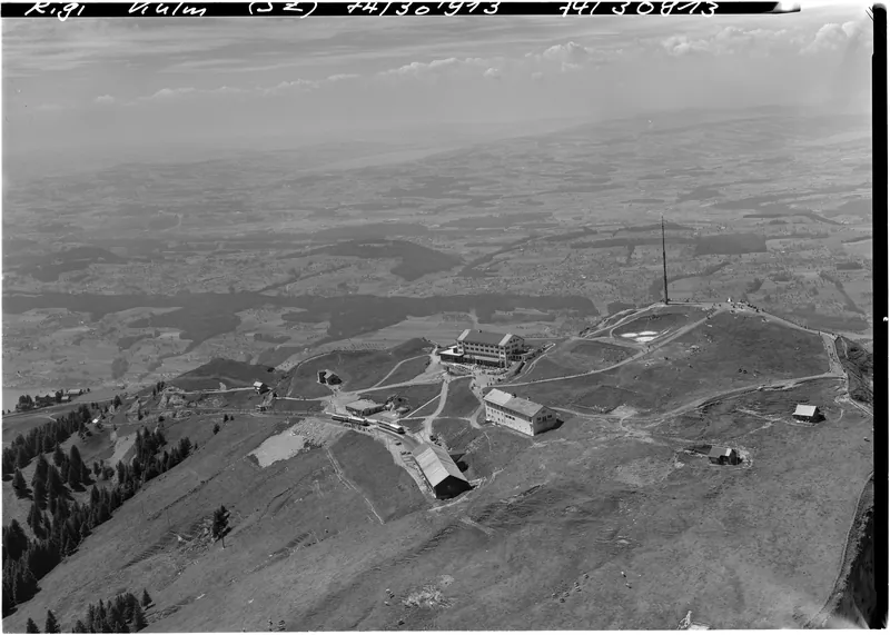 Rigi Kulm SZ, summit lot, also railroad track (09.07.1974)