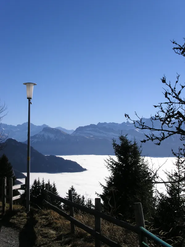 Wanderweg Richtung Staffel - panoramio (Taken on 12 December 2004)