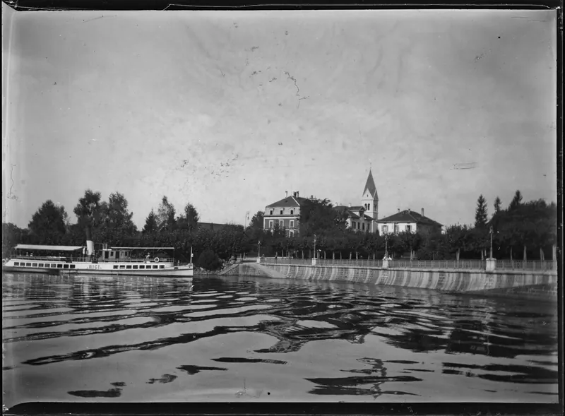 Schraubendampfer "Rigi" vor dem Alpenquai (1906)