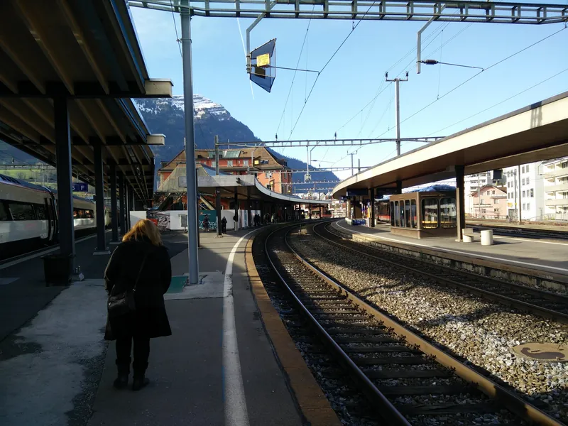 2016-11-20 12-46-12 Arth-Goldau Gleis 5-4 (2016-11-20 12:46:10)