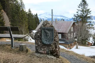 Gedenkstein Rigi Kaltbad - Rigi Staffelhöhe (2025-01-19 16:58:02)