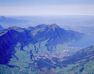 Goldau, with the Arth-Goldau, Oberarth, Arth, and Rigi train stations (21.09.2007)