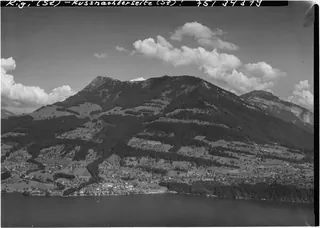 Rigi Massif SZ, overviews and partial views from the direction of Küssnacht am Rigi SZ with Seebodenalp (20.08.1975)