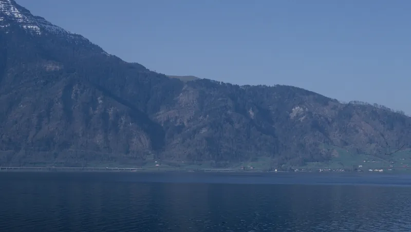 Küssnacht SZ, northeast view of Rigi with Rigi north ridge, in the foreground Ober Immensee and Lake Zug (21.04.1993)