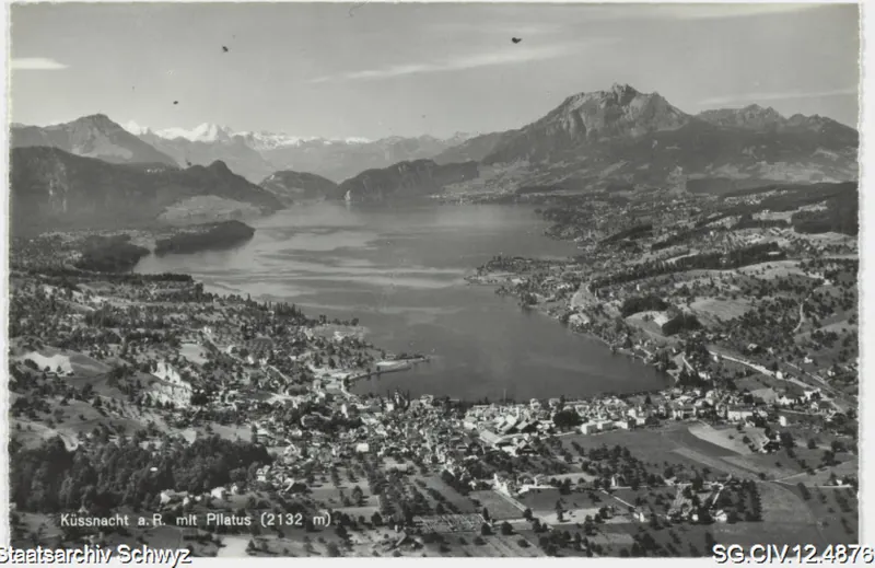 Küssnacht am Rigi mit Pilatus (2132 m) (keine Angabe)