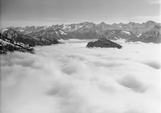 Rigi, view from Rigi towards Gersauerstock, with sea of fog (16.01.1967)