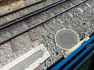 Rack railway Arth-Goldau to Rigi-railway station Rigi Kloesterli-earthing connections-01ASD (2023-09-04)